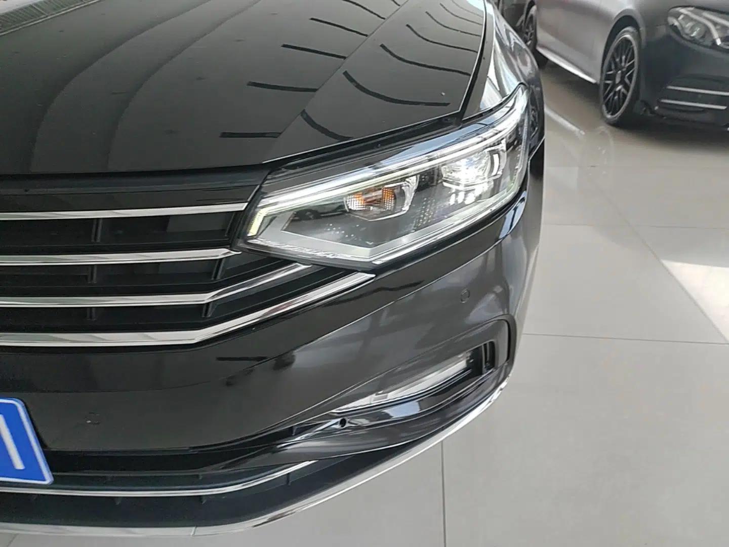 Volkswagen Magotan 2020 330TSI DSG Luxury Edition — миниатюра 8