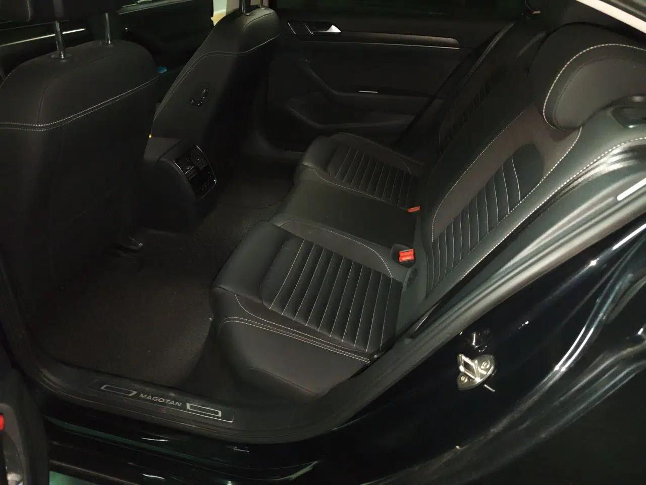 Volkswagen Magotan 2021 330TSI DSG 30th Anniversary Edition — миниатюра 17