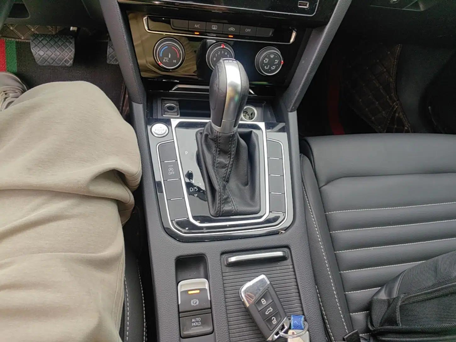 Volkswagen Magotan 2020 280TSI DSG Comfort Edition — миниатюра 16
