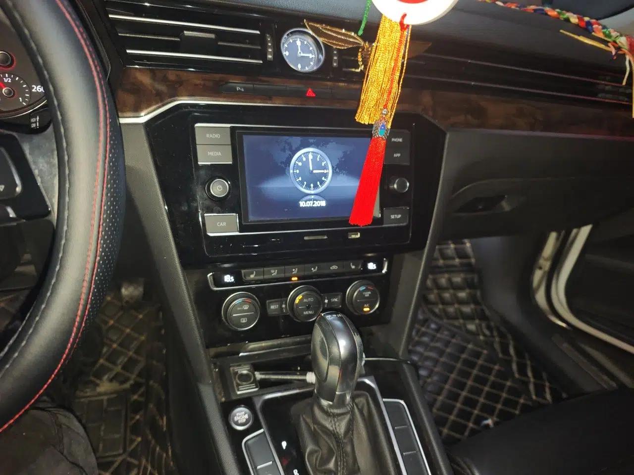 Volkswagen Magotan 2018 Facelift 330TSI DSG Luxury Model — миниатюра 13