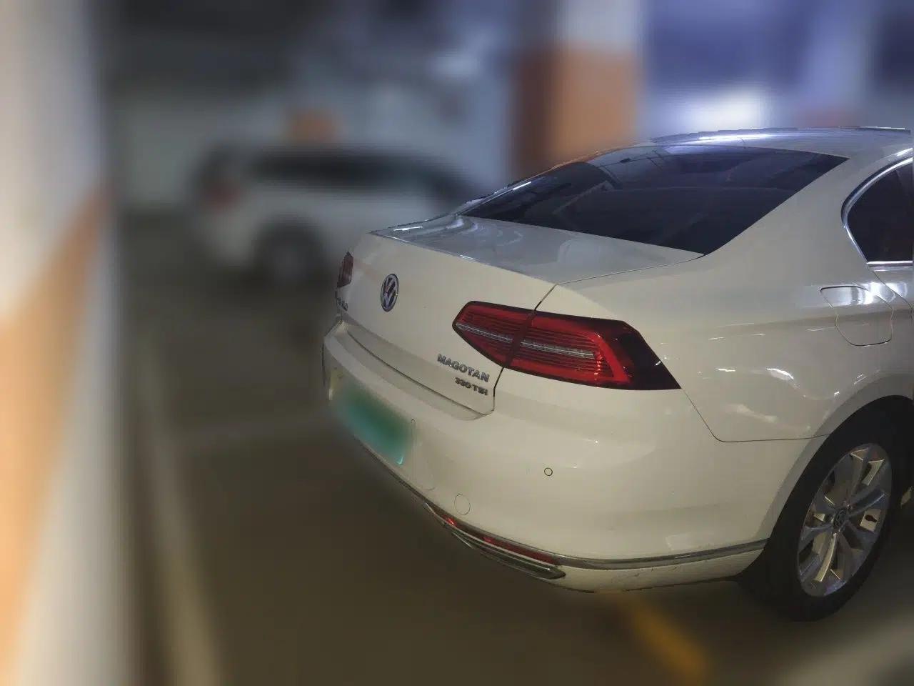 Volkswagen Magotan 2018 Facelift 330TSI DSG Luxury Model — миниатюра 5