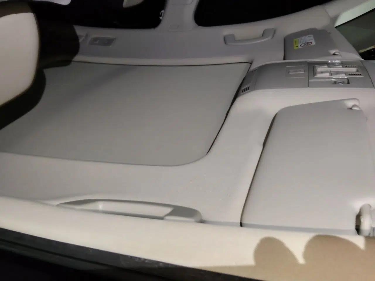 Volkswagen Magotan 2023 2 Million Units Commemorative Edition 330TSI DSG Luxury Version — миниатюра 18