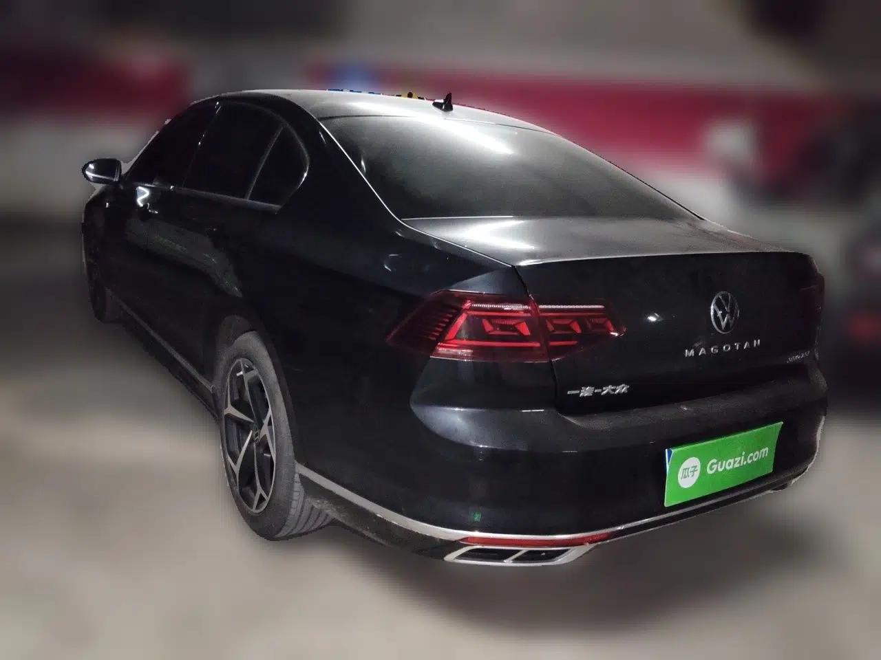 Volkswagen Magotan 2023 2 Million Units Commemorative Edition 330TSI DSG Luxury Version — миниатюра 4