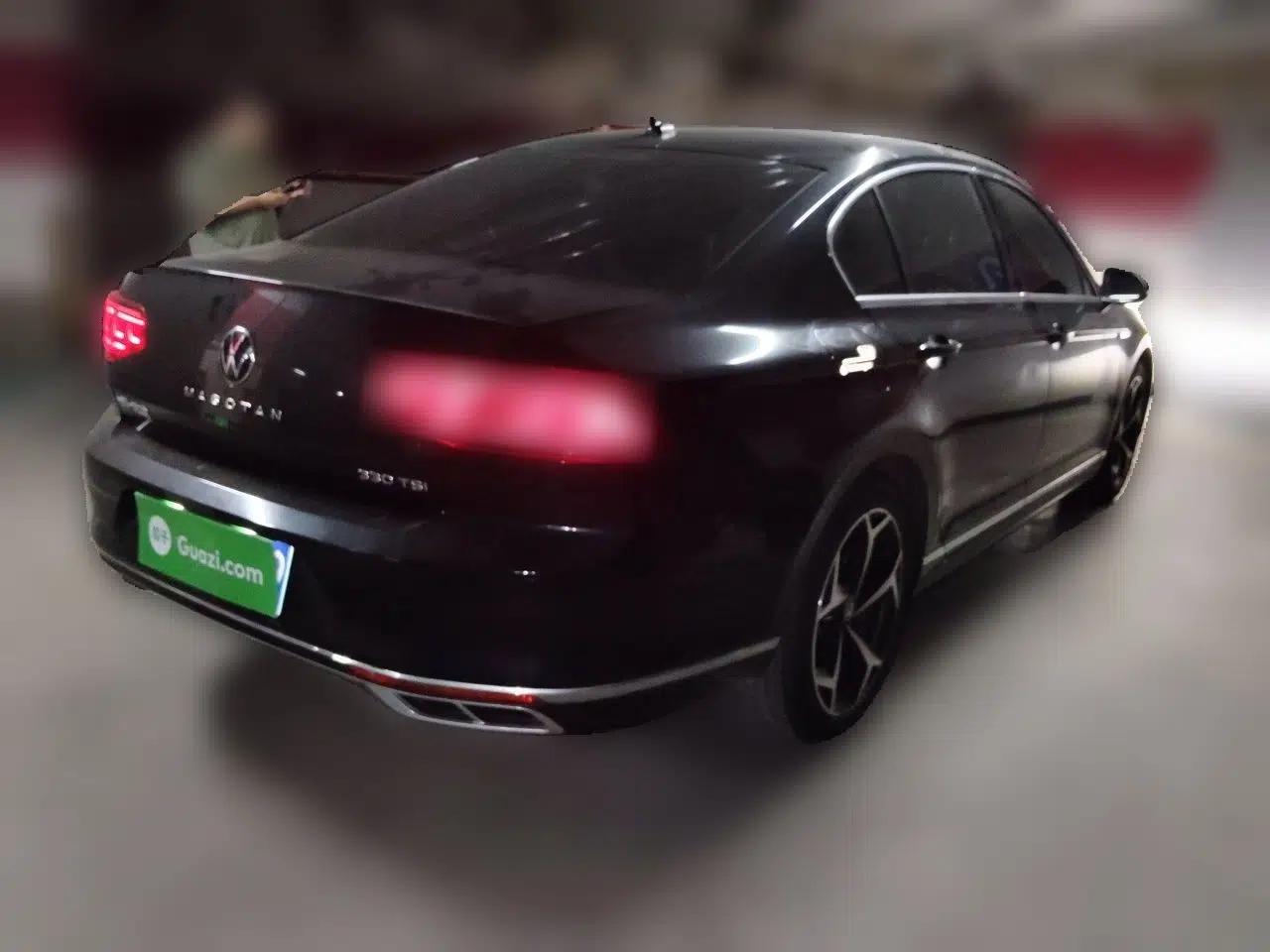 Volkswagen Magotan 2023 2 Million Units Commemorative Edition 330TSI DSG Luxury Version — миниатюра 6