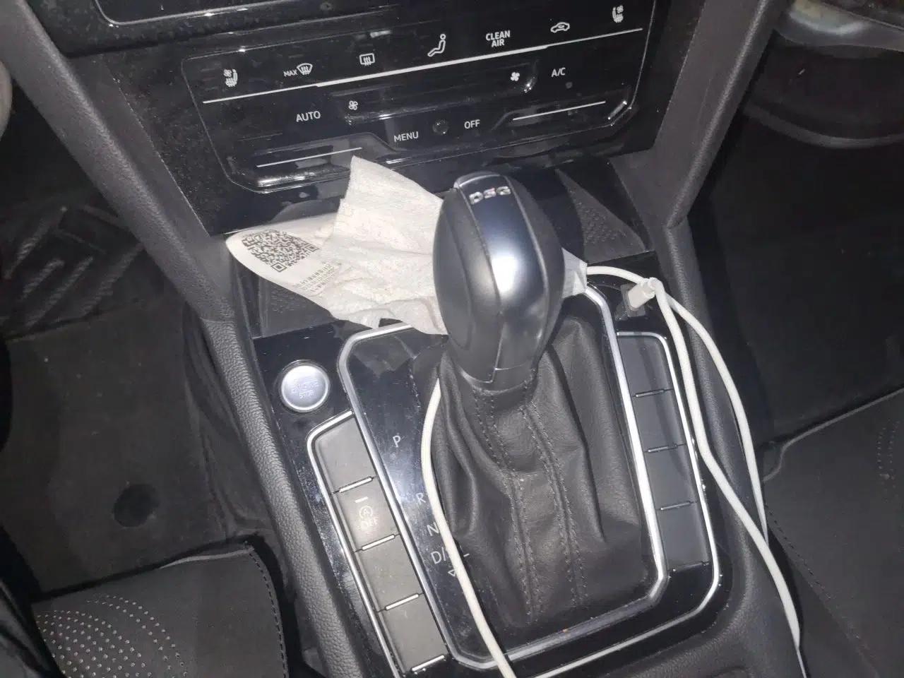 Volkswagen Magotan 2023 2 Million Units Commemorative Edition 330TSI DSG Luxury Version — миниатюра 14