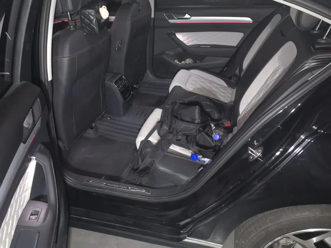Volkswagen Magotan 2023 2 Million Units Commemorative Edition 330TSI DSG Luxury Version — миниатюра 17