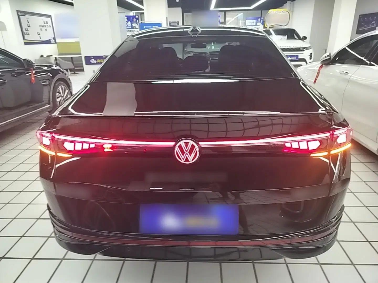 Volkswagen Magotan 2024 300TSI DSG Prestige Edition—A Real Eye-Catcher — миниатюра 5