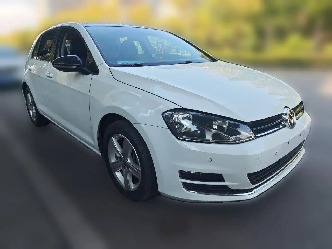 Volkswagen Golf 2017 1.6L Automatic Comfort Million-Vehicle Anniversary Edition — миниатюра 3