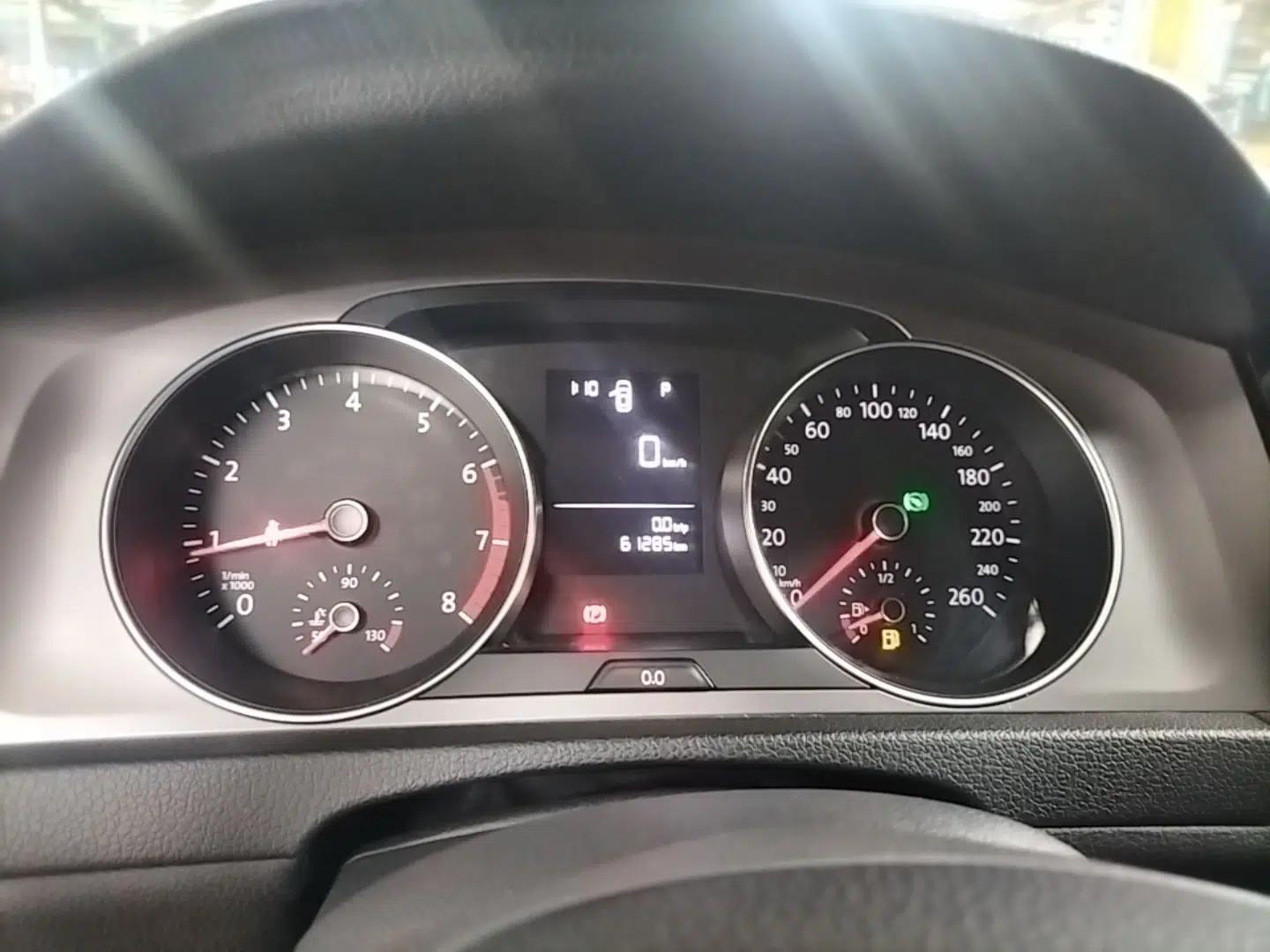 Volkswagen Golf 2016 1.6L Automatic Fashion Model — миниатюра 14