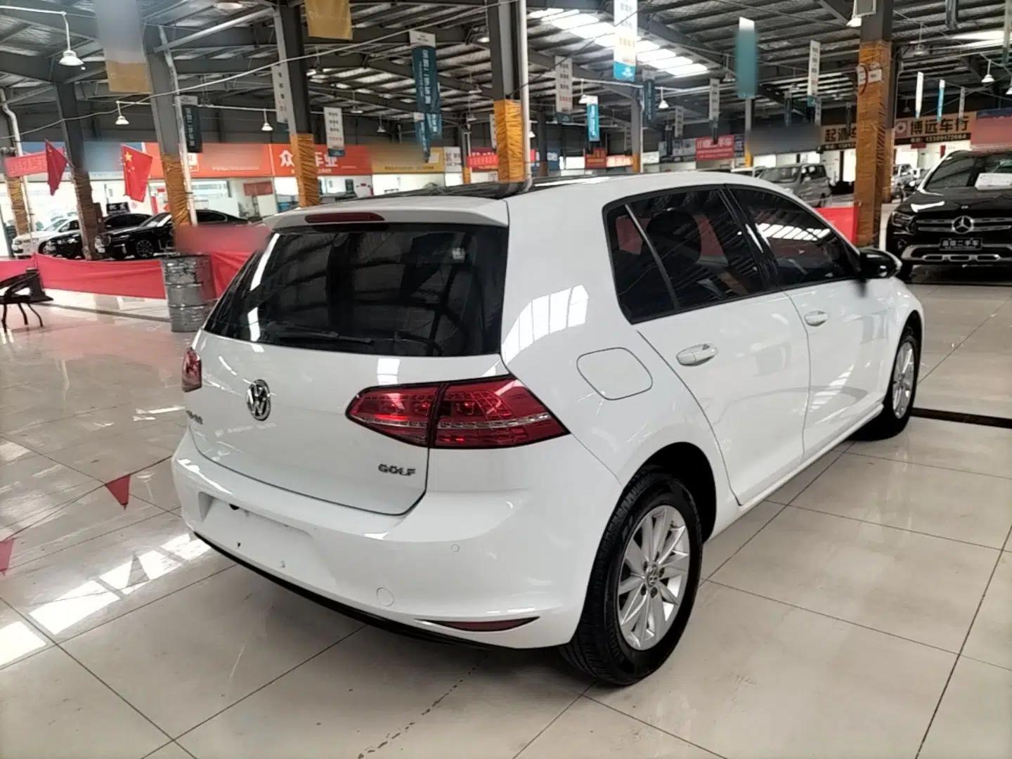 Volkswagen Golf 2016 1.6L Automatic Fashion Model — миниатюра 6
