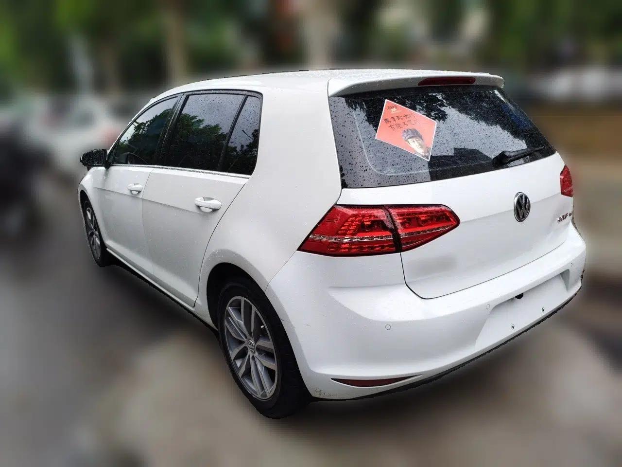 Volkswagen Golf 2016 230TSI Automatic Luxury Version — миниатюра 4
