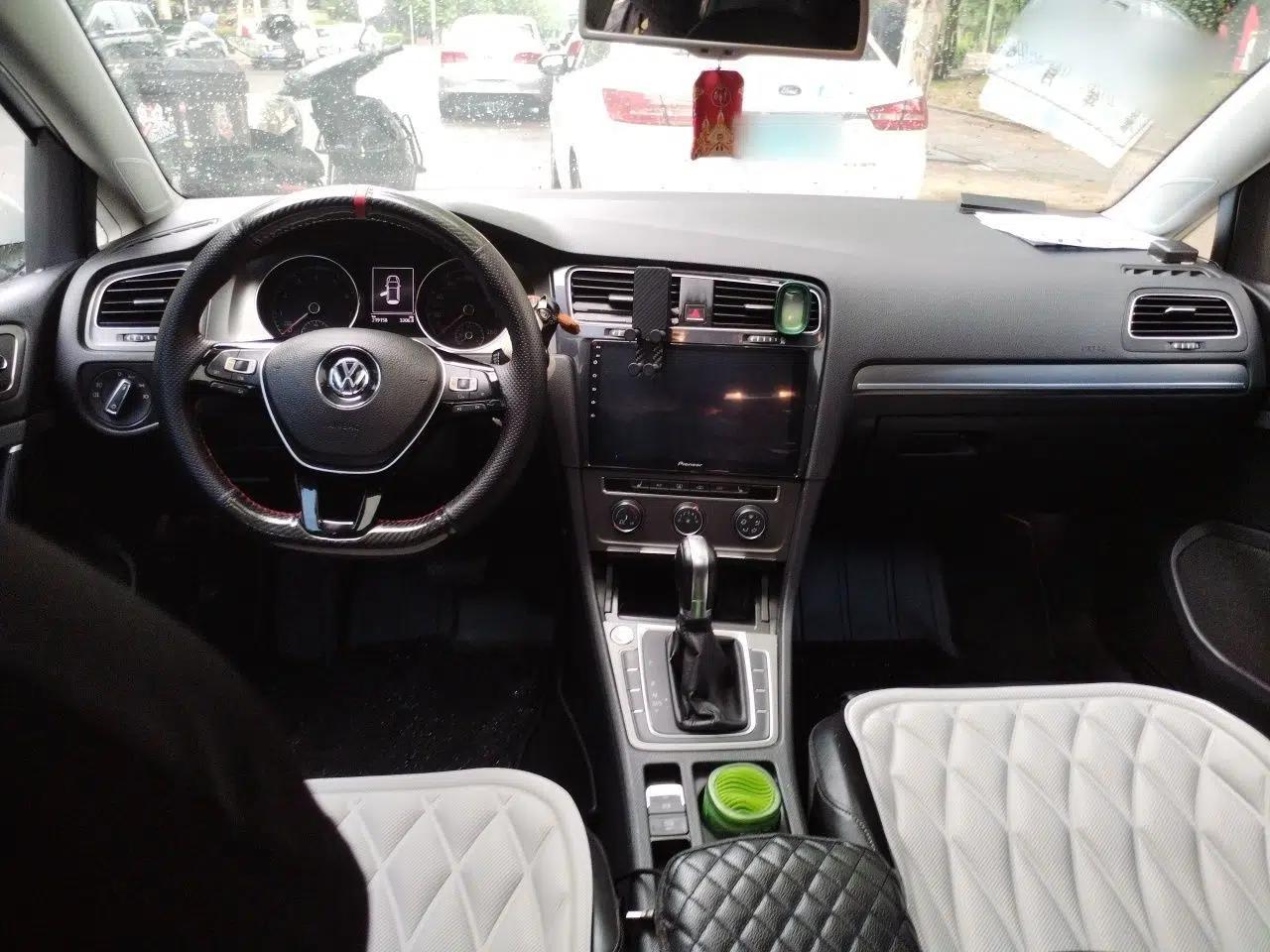 Volkswagen Golf 2016 230TSI Automatic Luxury Version — миниатюра 9