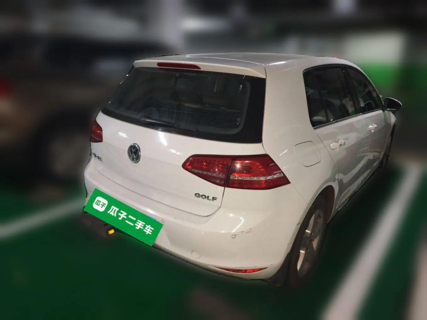 Volkswagen Golf 2015 1.6L Automatic Fashion Model — миниатюра 6