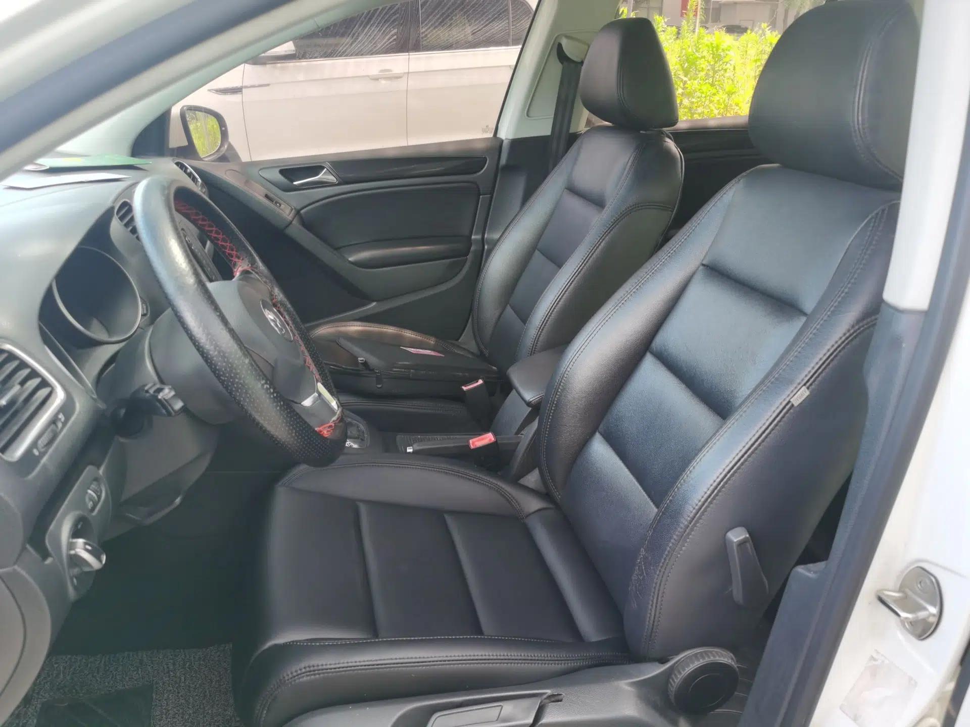 Volkswagen Golf 2012 1.6L Automatic Comfort Model — миниатюра 15