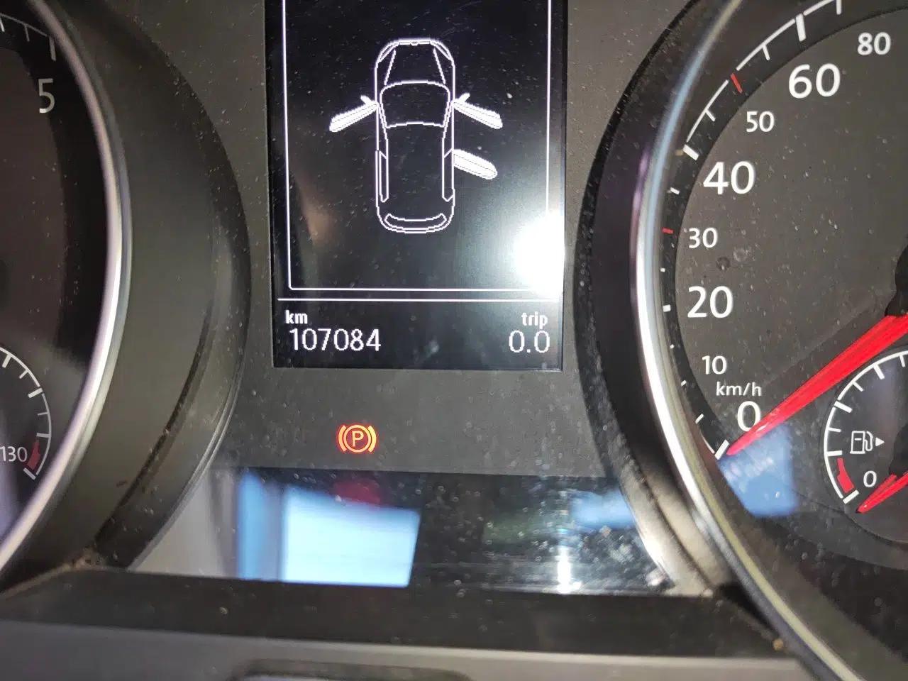 Volkswagen Golf 2015 1.4TSI Automatic Luxury Model — миниатюра 12