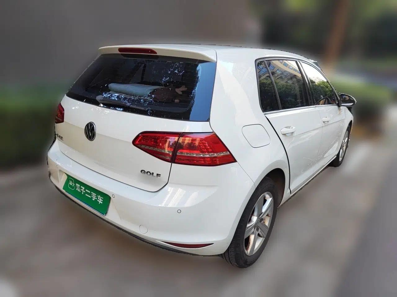 Volkswagen Golf 2015 1.4TSI Automatic Luxury Model — миниатюра 6