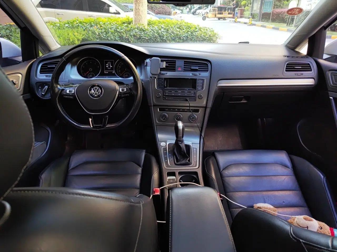 Volkswagen Golf 2015 1.4TSI Automatic Luxury Model — миниатюра 9