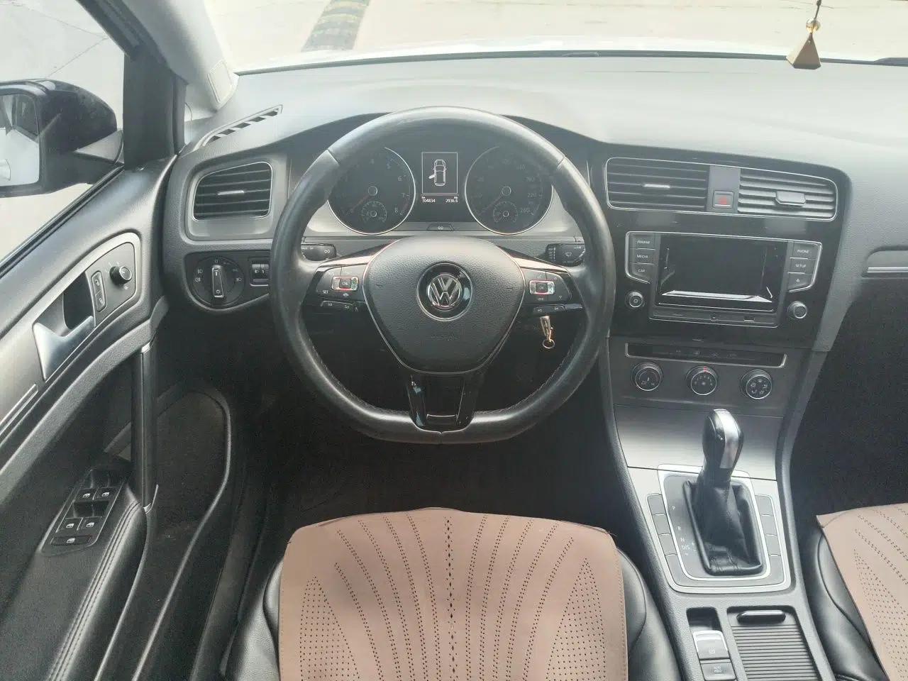 Volkswagen Golf 2016 230TSI Automatic Comfort Version — миниатюра 10