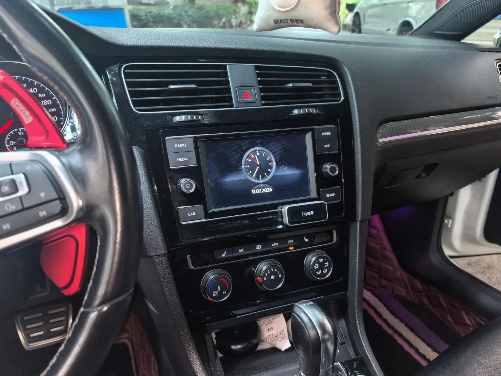 Volkswagen Golf 2018 280TSI Automatic R-Line Model — миниатюра 13