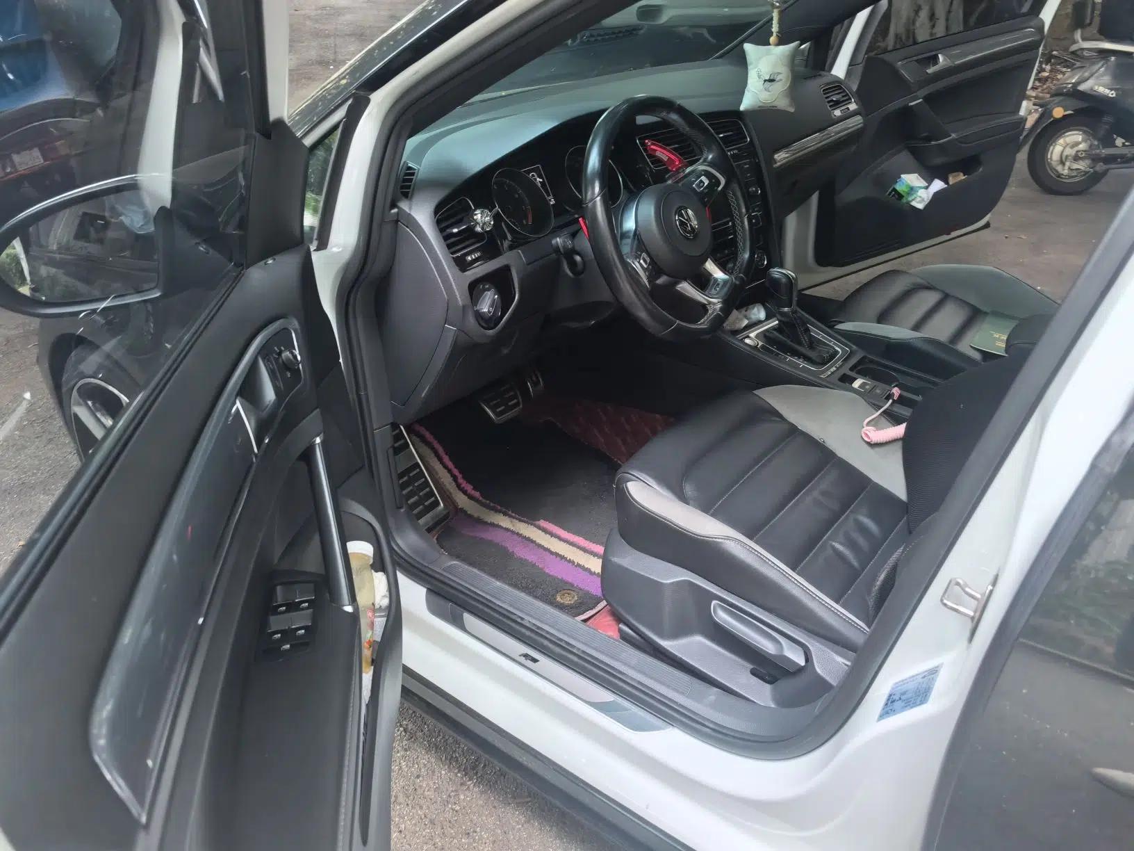 Volkswagen Golf 2018 280TSI Automatic R-Line Model — миниатюра 16