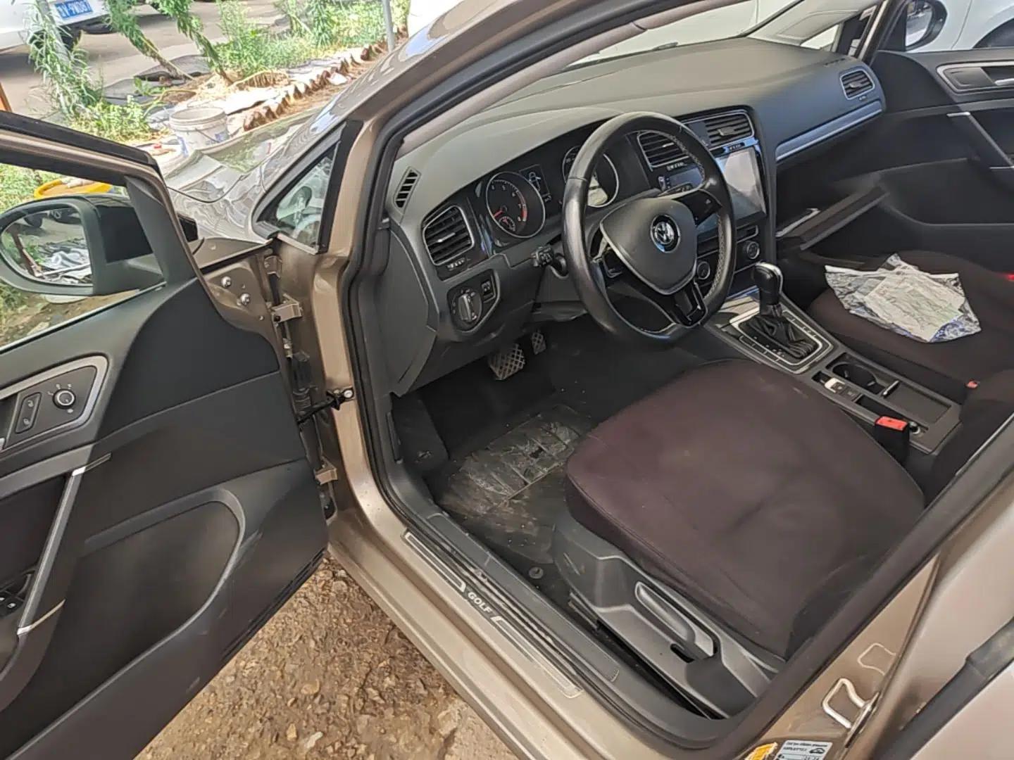 Volkswagen Golf 2016 230TSI Automatic Comfort Version — миниатюра 18