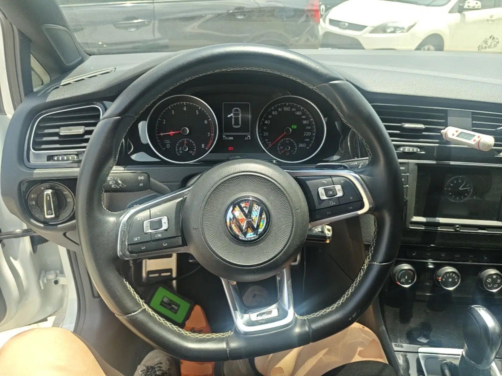 Volkswagen Golf 2017 280TSI Automatic R-Line Million-Vehicle Commemorative Edition — миниатюра 18