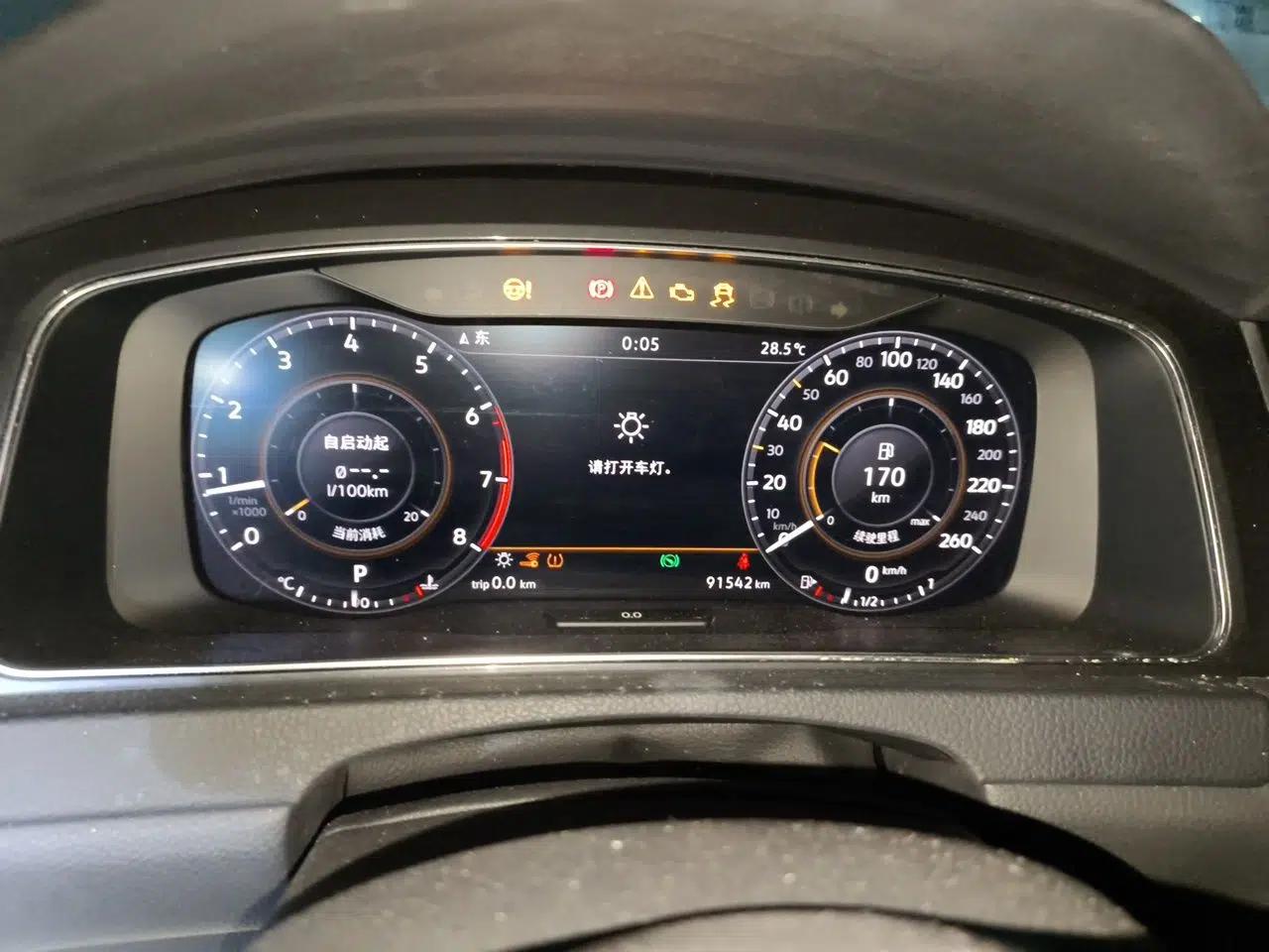 Volkswagen Golf 2020 Zhiai Edition 280TSI DSG Luxury Model — миниатюра 11