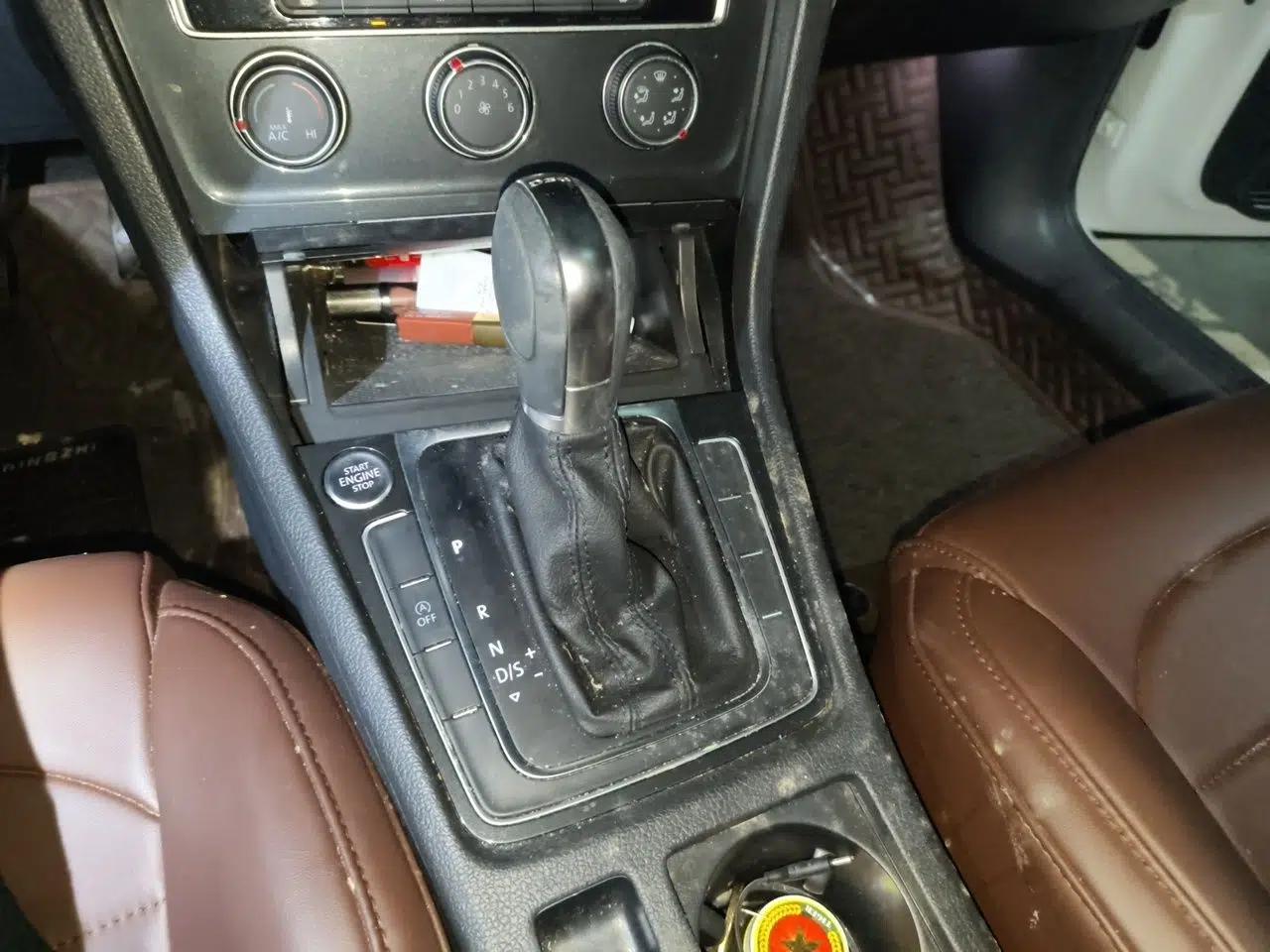 Volkswagen Golf 2020 Zhiai Edition 280TSI DSG Luxury Model — миниатюра 14