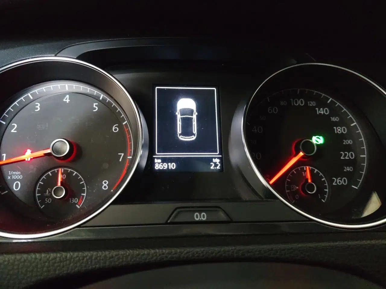 Volkswagen Golf 2018 230TSI Automatic Comfort Model — миниатюра 11