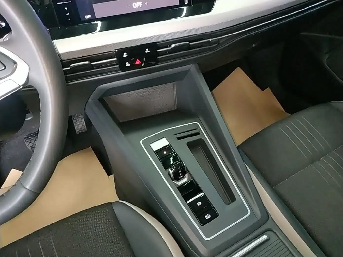 Volkswagen Golf 2023 Facelift 280TSI DSG Pro — миниатюра 16