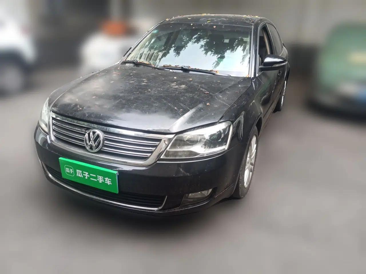 Volkswagen Passat 2011 1.8T Automatic Luxury Model — миниатюра 1