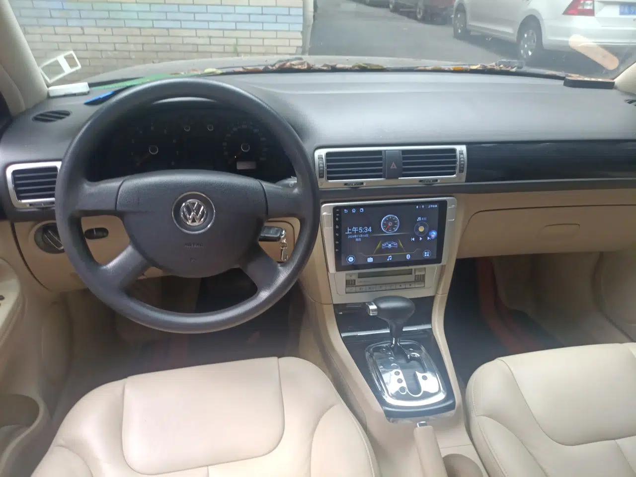 Volkswagen Passat 2011 1.8T Automatic Luxury Model — миниатюра 9