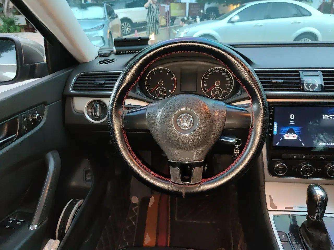 Volkswagen Passat 2011 1.8TSI Automatic Prestige Edition — миниатюра 10
