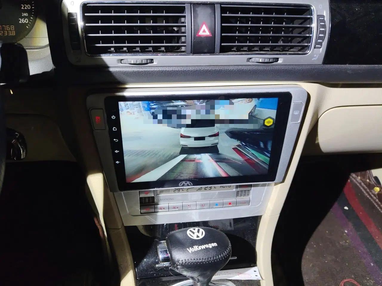 Volkswagen Passat 2011 1.8T Automatic Luxury Model — миниатюра 13