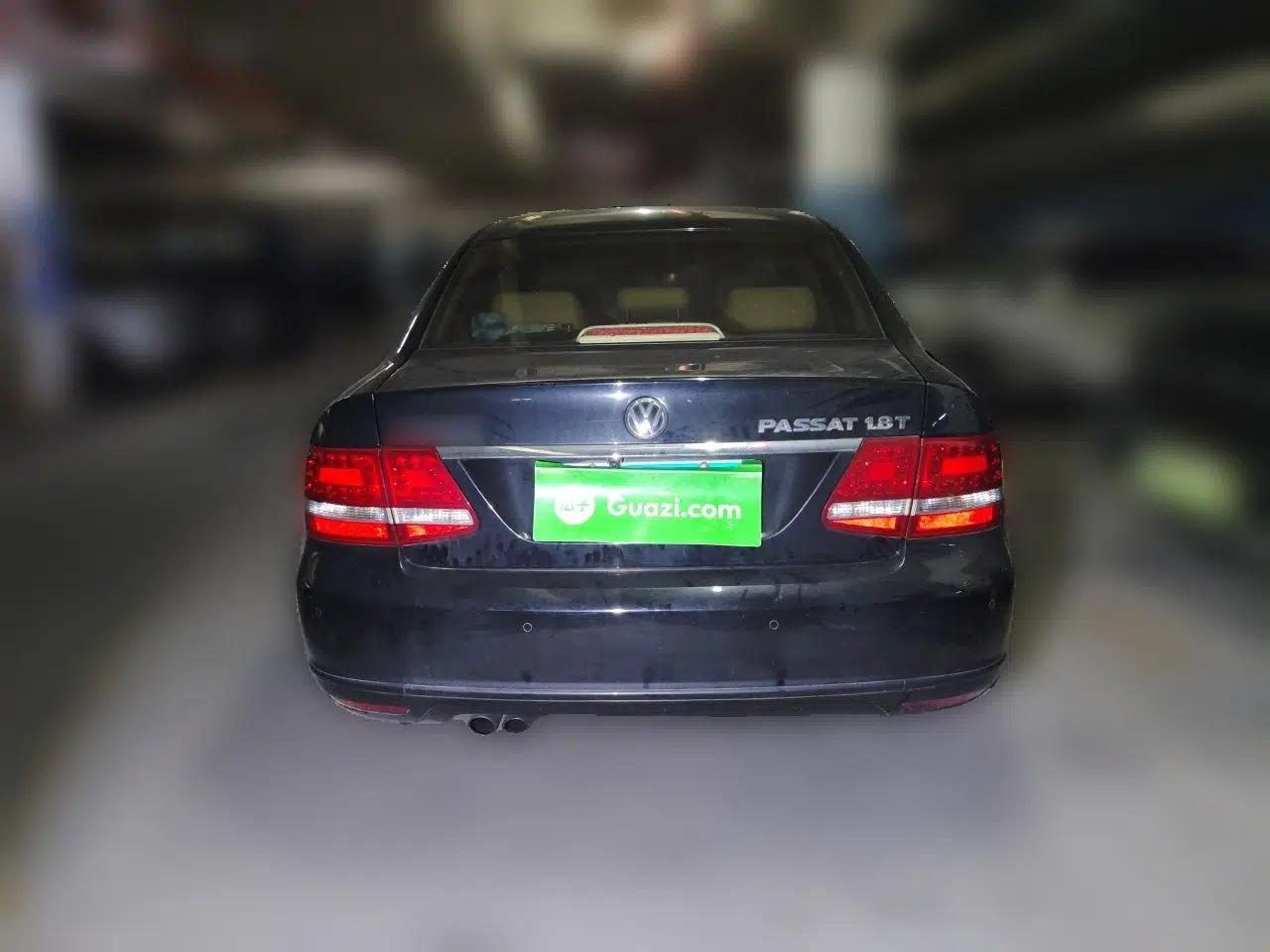 Volkswagen Passat 2011 1.8T Automatic Luxury Model — миниатюра 5