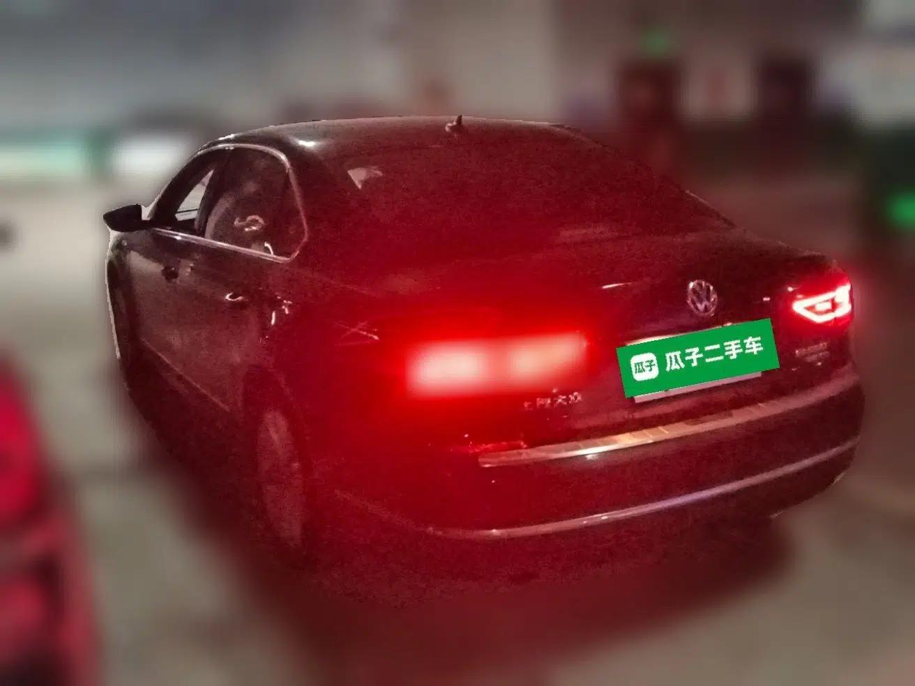 Volkswagen Passat 2016 330TSI DSG Luxury Edition — миниатюра 4