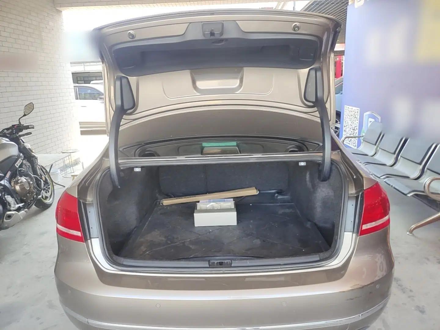Volkswagen Passat 2014 1.8TSI DSG Prestige Edition — миниатюра 22