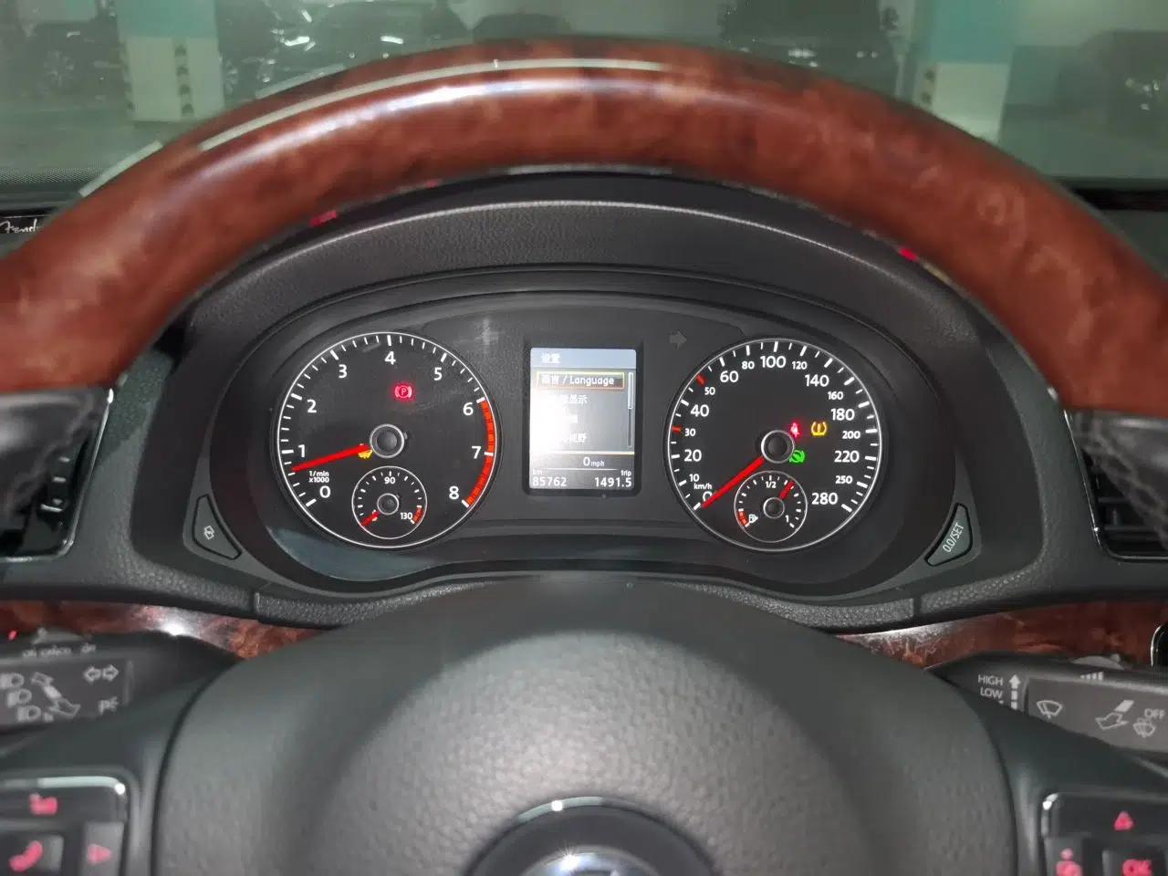 Volkswagen Passat 2011 3.0L V6 DSG Flagship Edition — миниатюра 11
