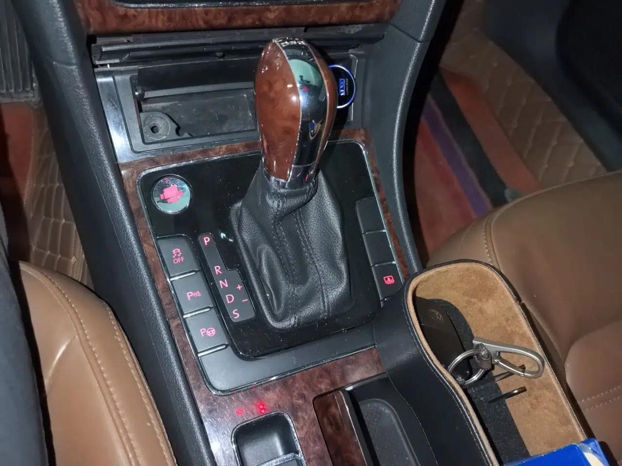 Volkswagen Passat 2011 3.0L V6 DSG Flagship Edition — миниатюра 14