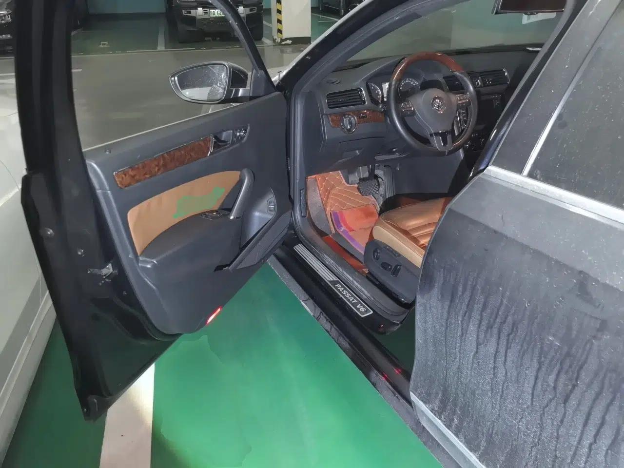 Volkswagen Passat 2011 3.0L V6 DSG Flagship Edition — миниатюра 16