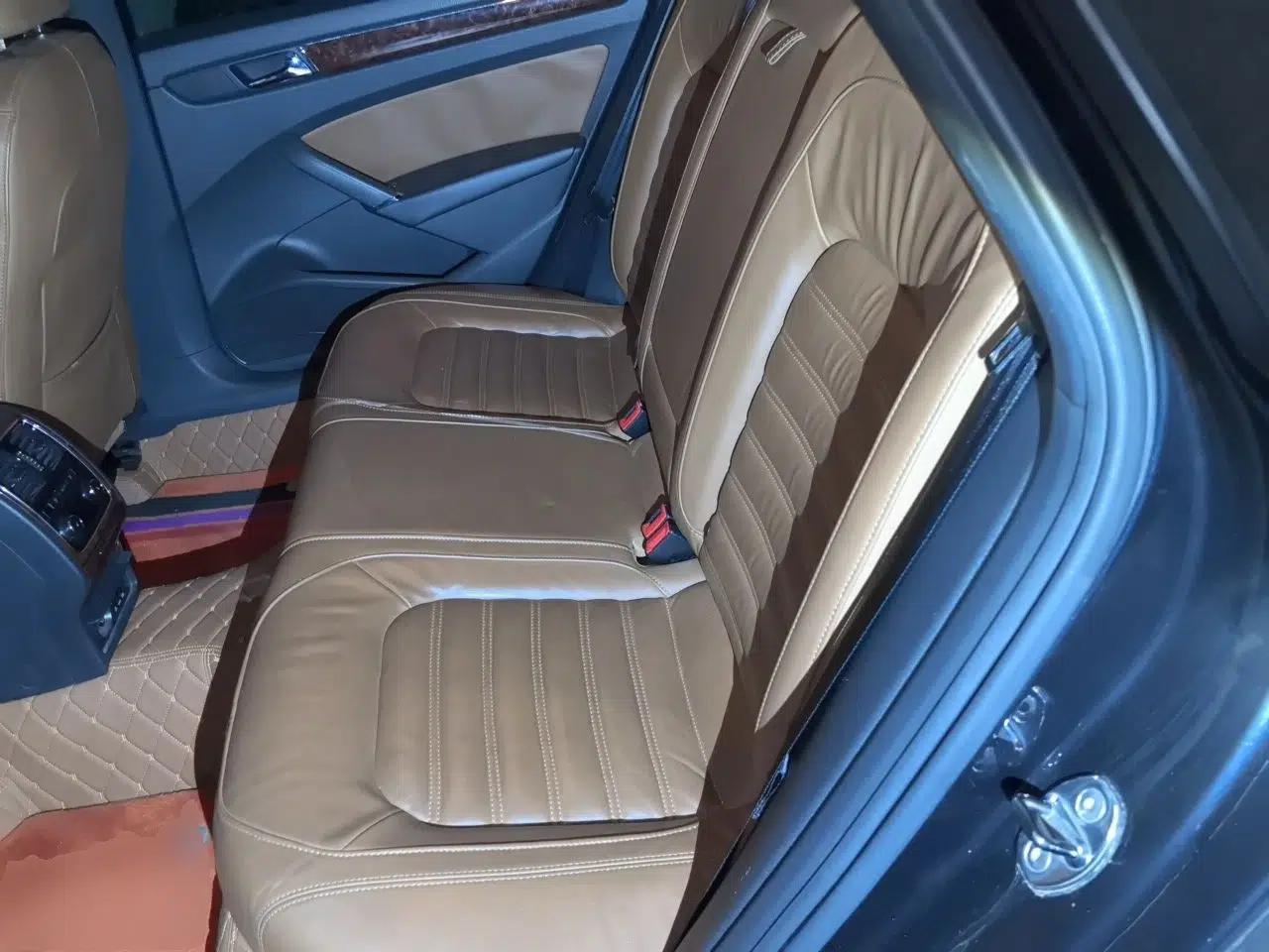 Volkswagen Passat 2011 3.0L V6 DSG Flagship Edition — миниатюра 17