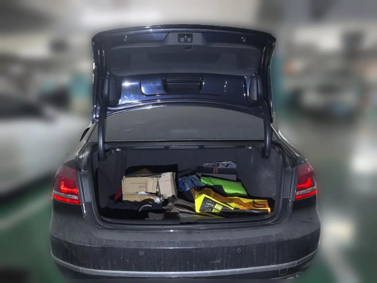 Volkswagen Passat 2011 3.0L V6 DSG Flagship Edition — миниатюра 19