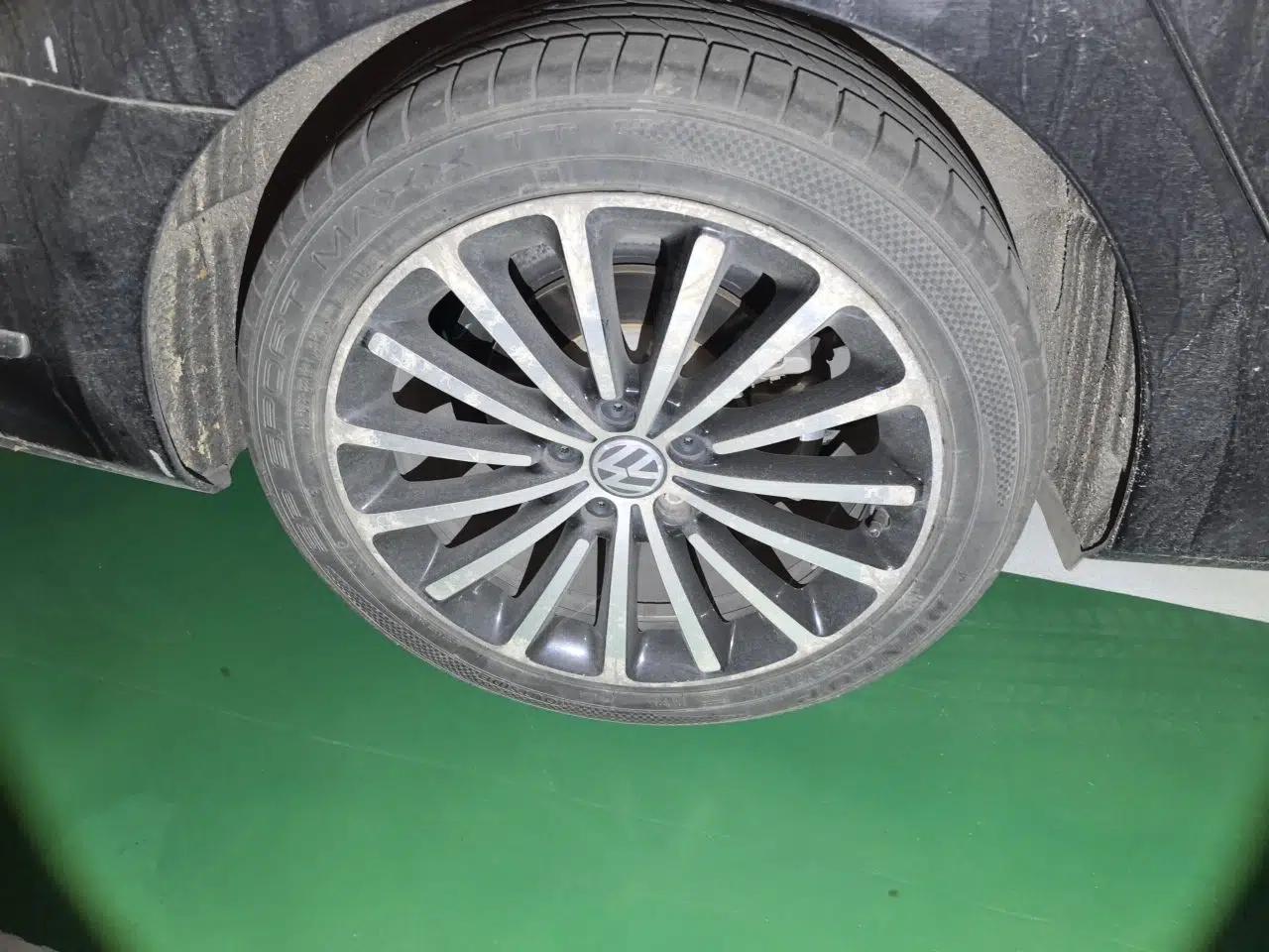 Volkswagen Passat 2011 3.0L V6 DSG Flagship Edition — миниатюра 8