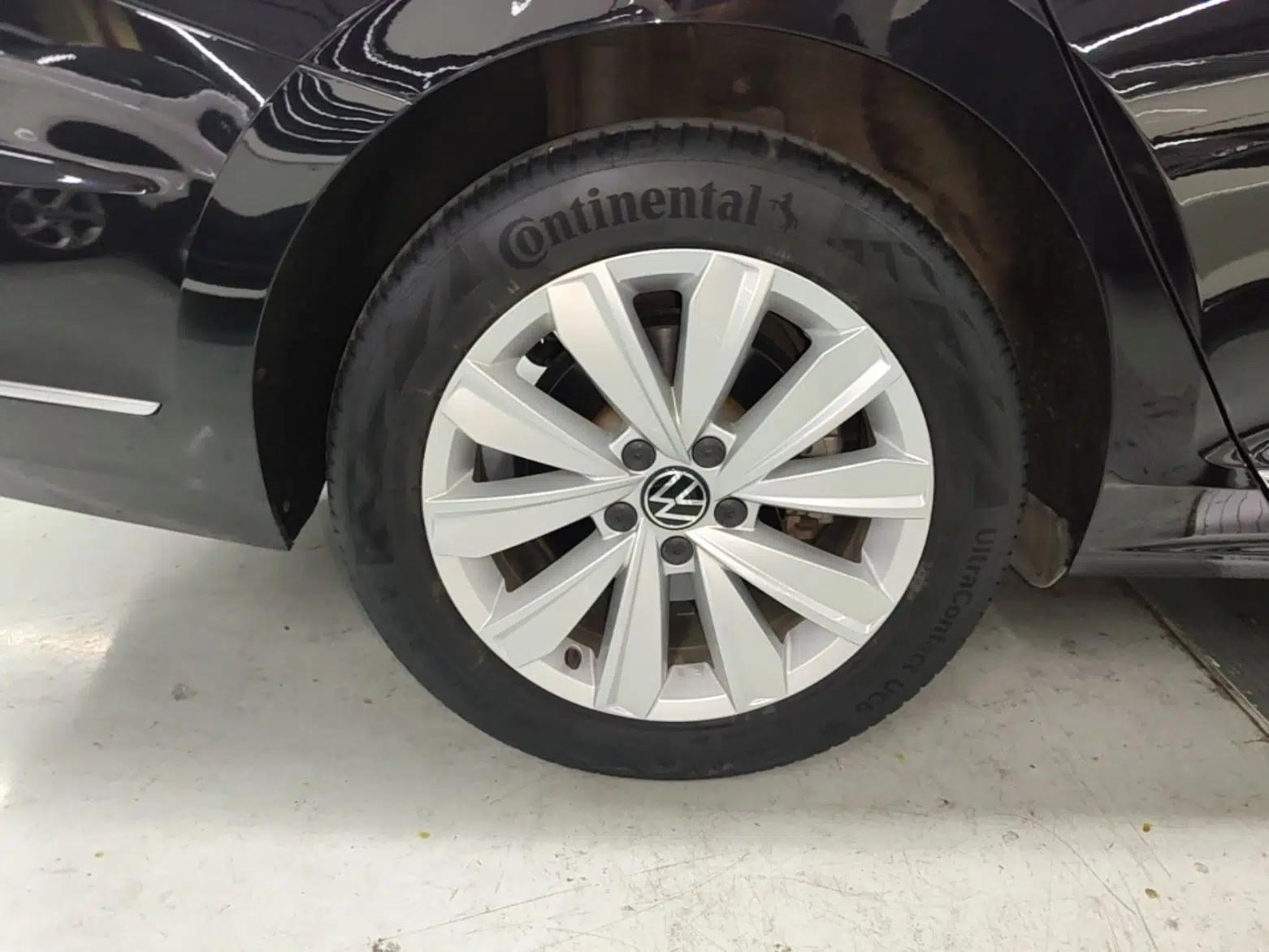 Volkswagen Passat 2021 330TSI Elite Edition — миниатюра 11