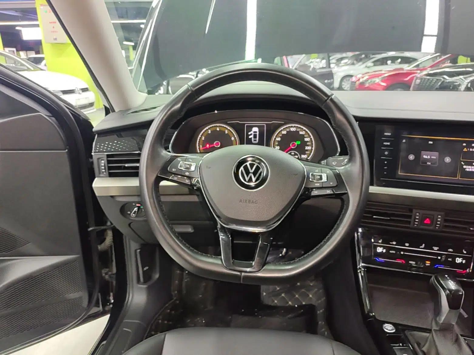 Volkswagen Passat 2021 330TSI Elite Edition — миниатюра 13