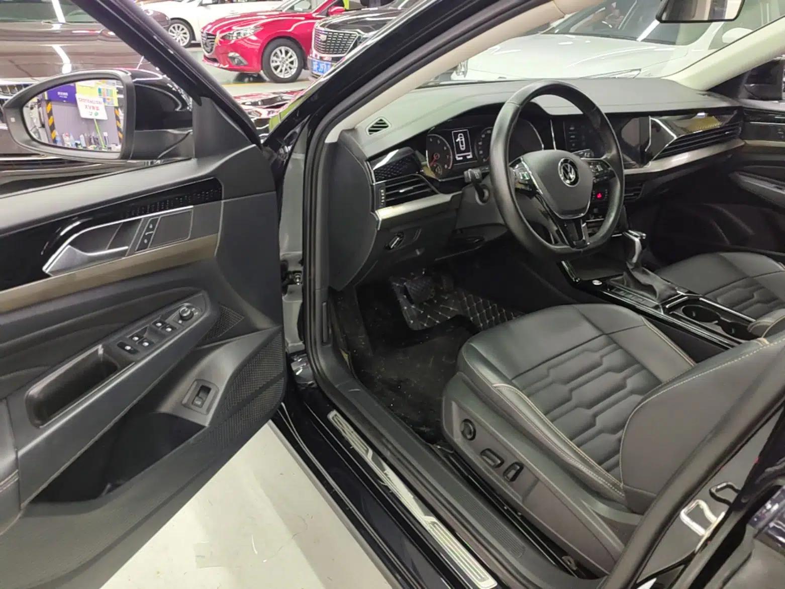 Volkswagen Passat 2021 330TSI Elite Edition — миниатюра 18