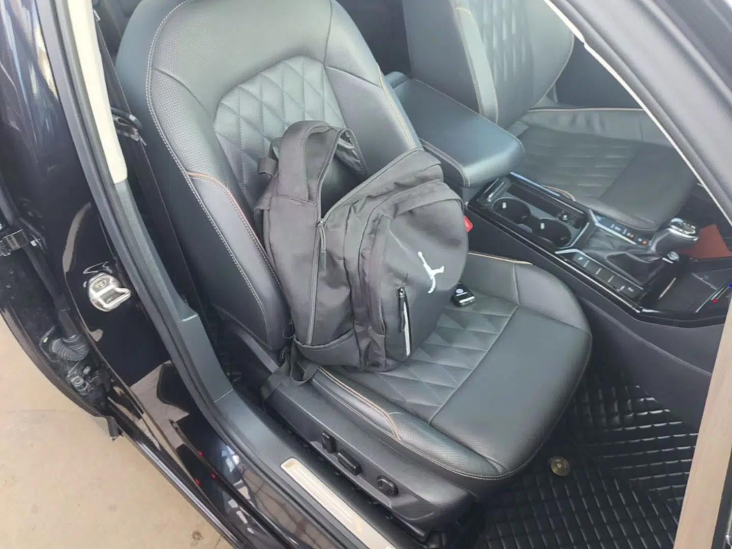 Volkswagen Passat 2020 Revised Version 330TSI Luxury Edition China VI Standard — миниатюра 19