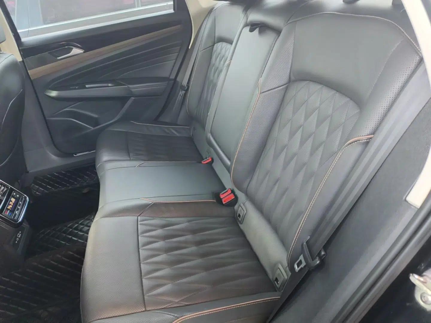 Volkswagen Passat 2020 Revised Version 330TSI Luxury Edition China VI Standard — миниатюра 20