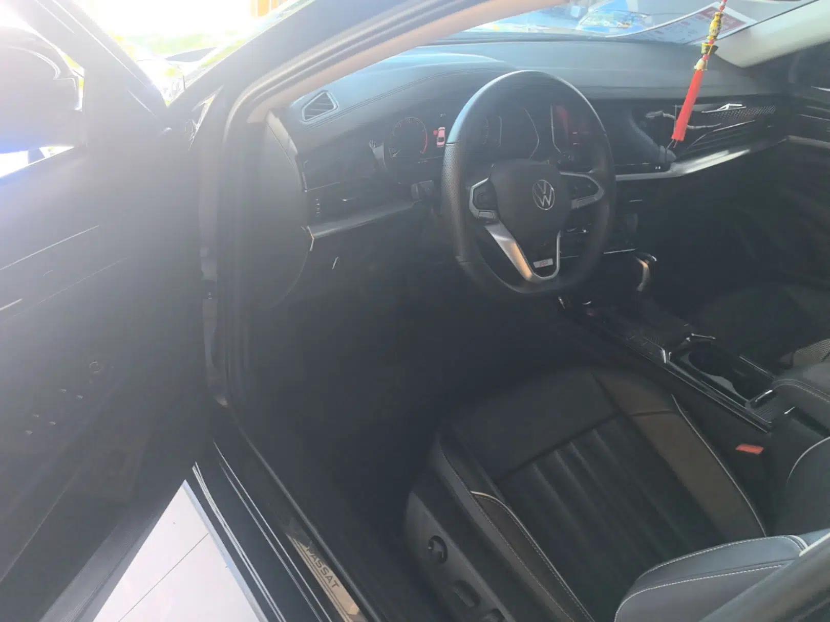 Volkswagen Passat 2022 330TSI Elite Edition — миниатюра 18