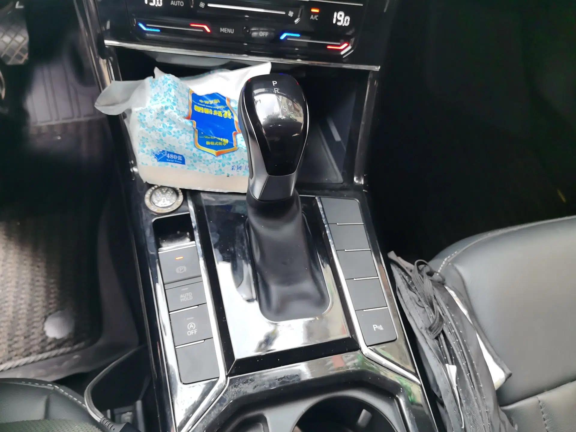 Volkswagen Passat 2022 330TSI Starry Luxury Edition — миниатюра 14
